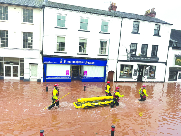Storm Claudia kills three in Portugal